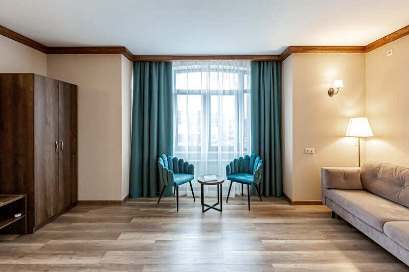 Люкс 2-местный 2-комнатный (208)