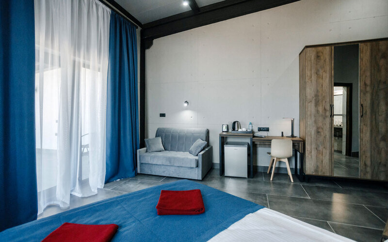 Джуниор Сюит 2-местный (с балконом)