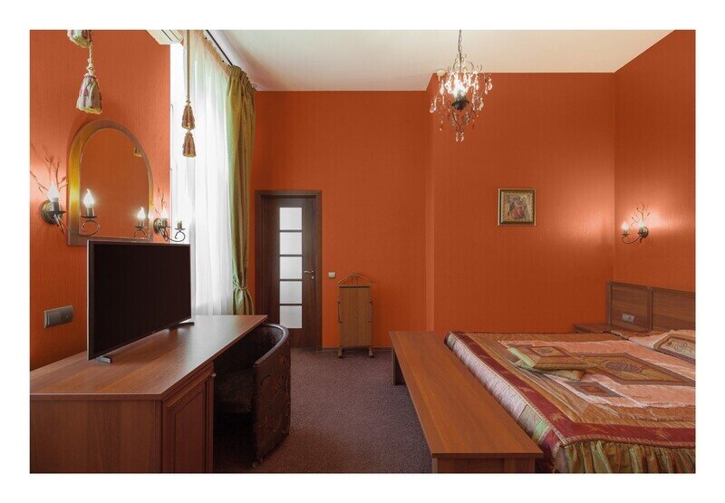 Джуниор сьют 2-местный 2-комнатный «Hennessy»