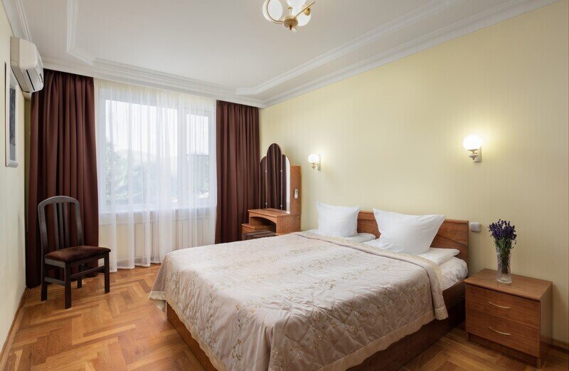 Люкс 2-местный 2-комнатный (корпус № 5)