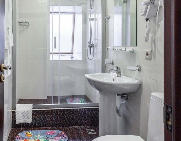 Люкс 3-местный (вид на двор)