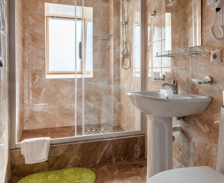 Люкс 3-местный (вид на море)