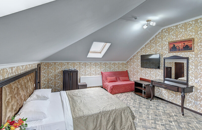 Мансардный 4-местный Семейный