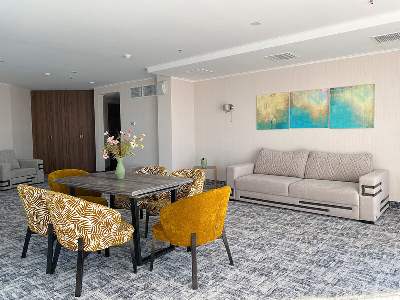 Апартаменты 4-местный (с бассейном, вид на море)