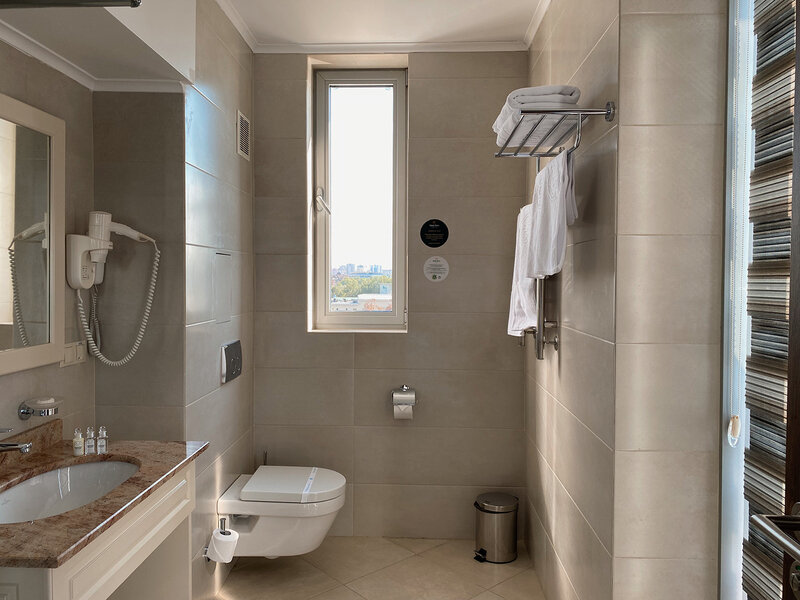 Апартаменты 4-местный (с бассейном, вид на море)