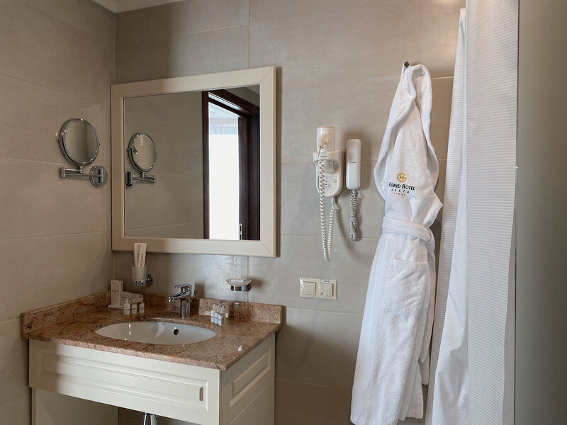 Апартаменты 4-местный (с террасой, вид на море)