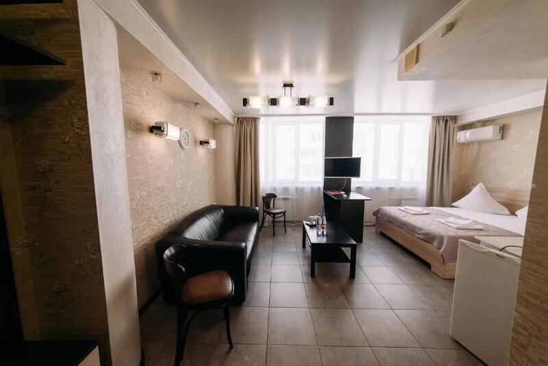 Полулюкс 2-местный (с большой кроватью)