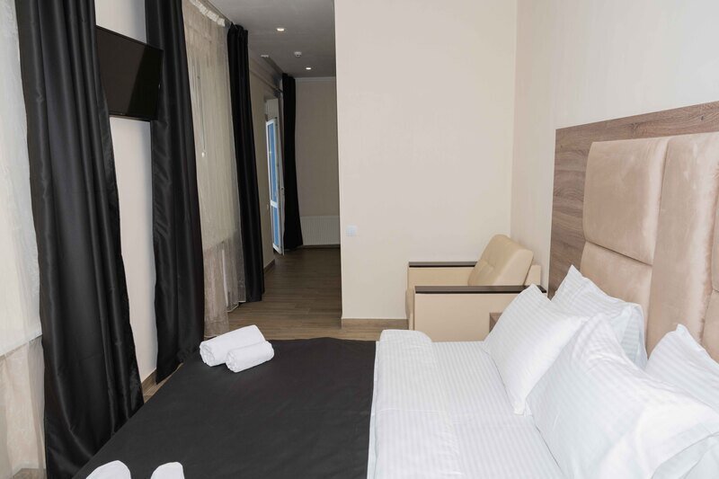 Полулюкс 2-местный (с балконом, вид на море)