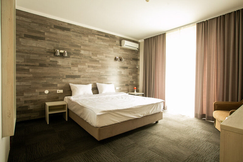 Полулюкс 2-местный (с балконом)