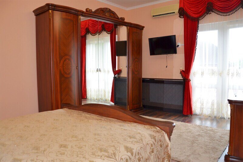 Люкс 2-местный Премиум (с балконом)