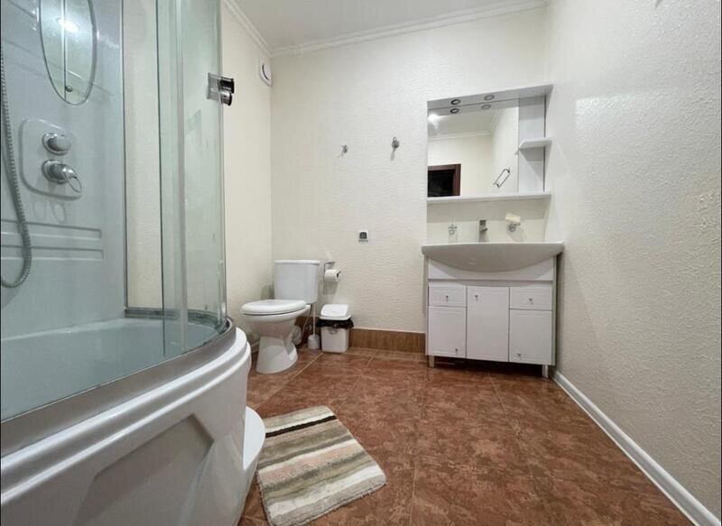 Люкс 4-местный 3-комнатный №6