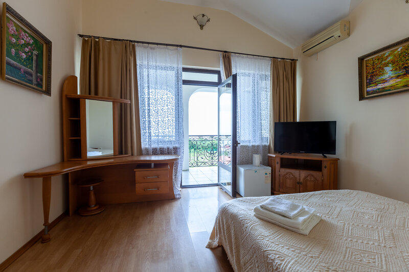 Полулюкс Cardinal 2-местный 1-комнатный (корпус Вилла)