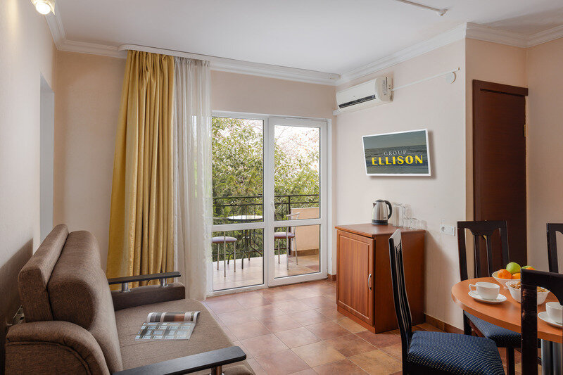 Полулюкс 3-местный 2-комнатный (без кухни)