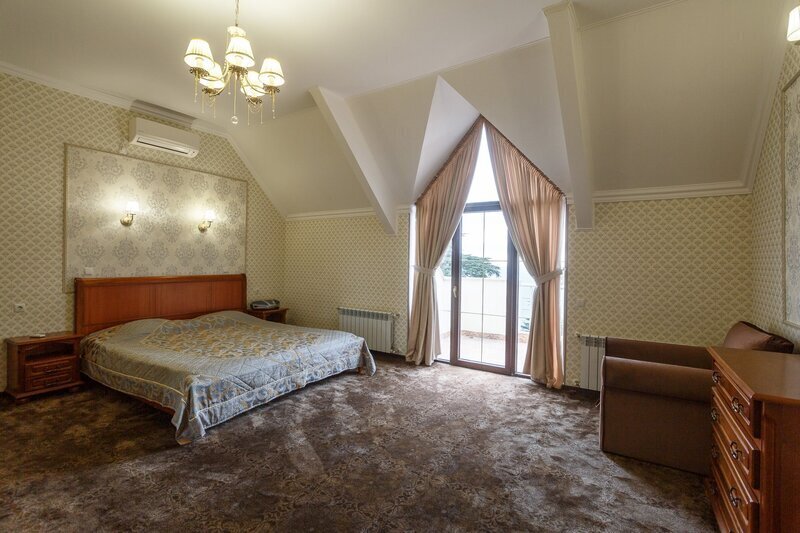 Люкс 2-местный 3-комнатный (корпус №2)