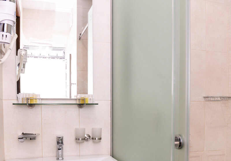 Джуниор Сюит 2-местный 1-комнатный (с балконом, вид на море, корпус 3)