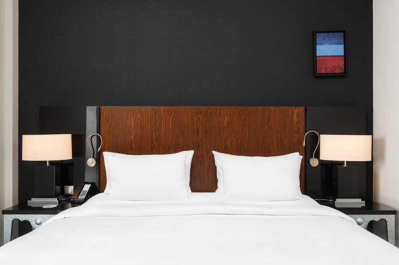 Полулюкс 2-местный (с видом на площадь)