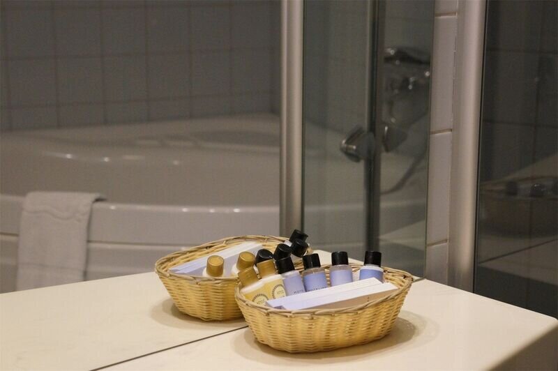 Люкс 2-местный 2-комнатный (с джакузи в Современном корпусе)