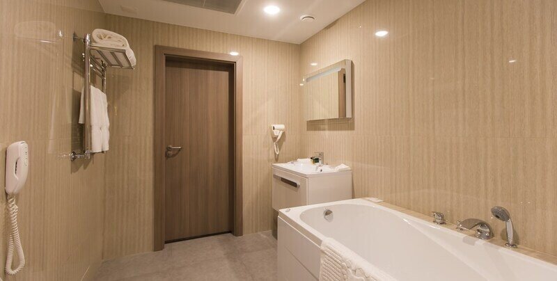 Сюит 4-местный 3-комнатный