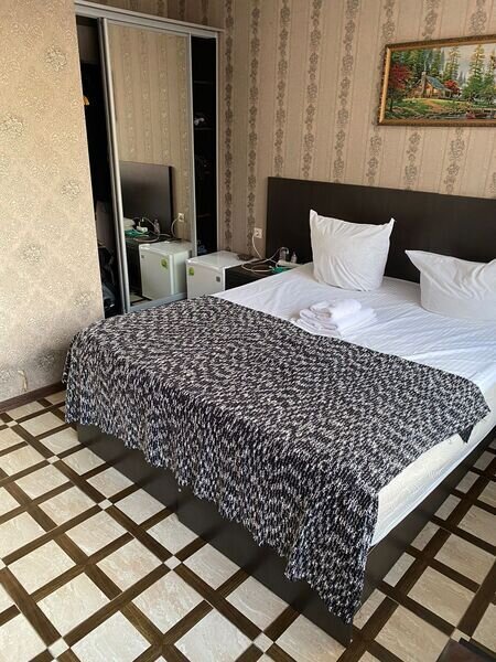 Улучшенный 3-местный (вид на бассейн)