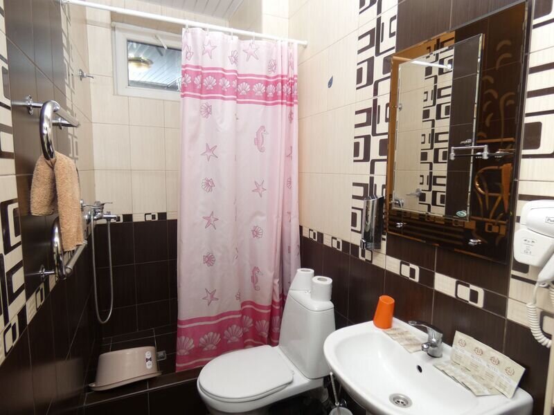 Улучшенный 4-местный (вид на бассейн)