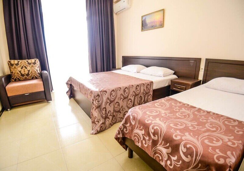 Полулюкс 4-местный (море)