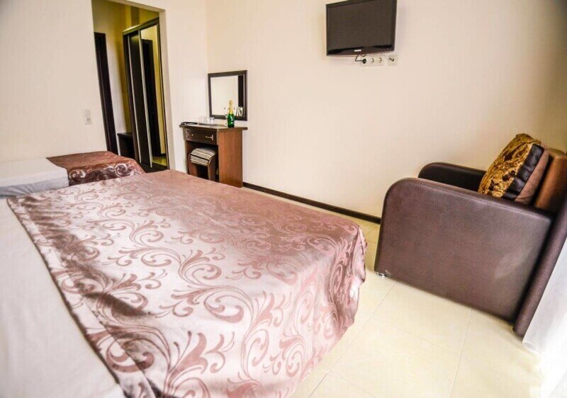 Полулюкс 4-местный (море)