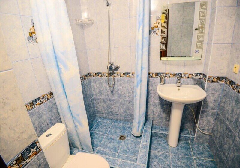 Полулюкс 4-местный (море)