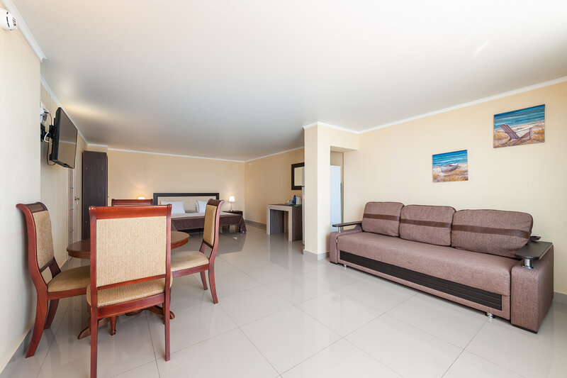 Семейный 3-4-местный (с большой террасой)