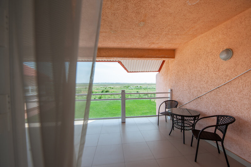 Семейный 3-4-местный (с большой террасой)