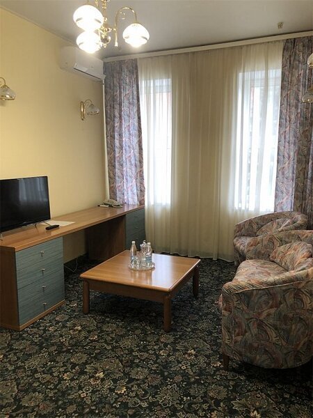 Сюит 2-местный 2-комнатный