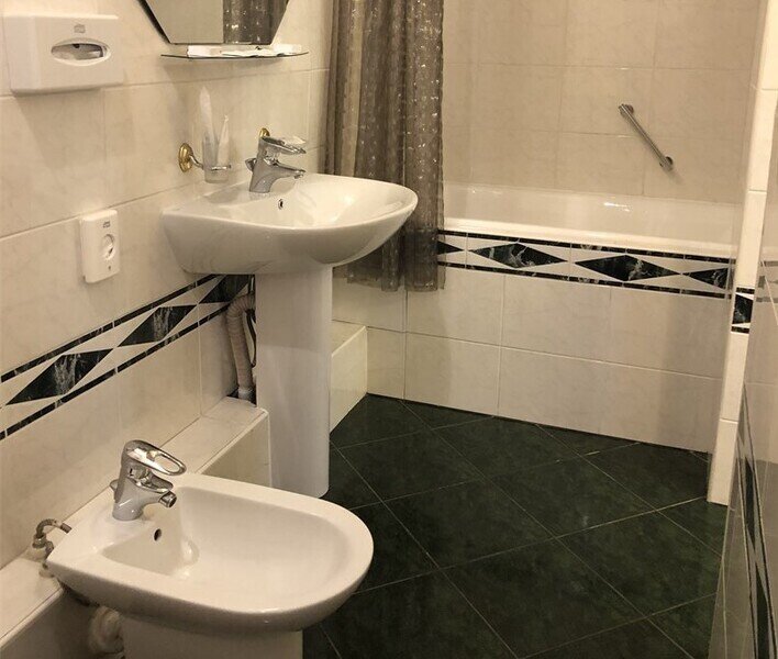 Сюит 2-местный 2-комнатный