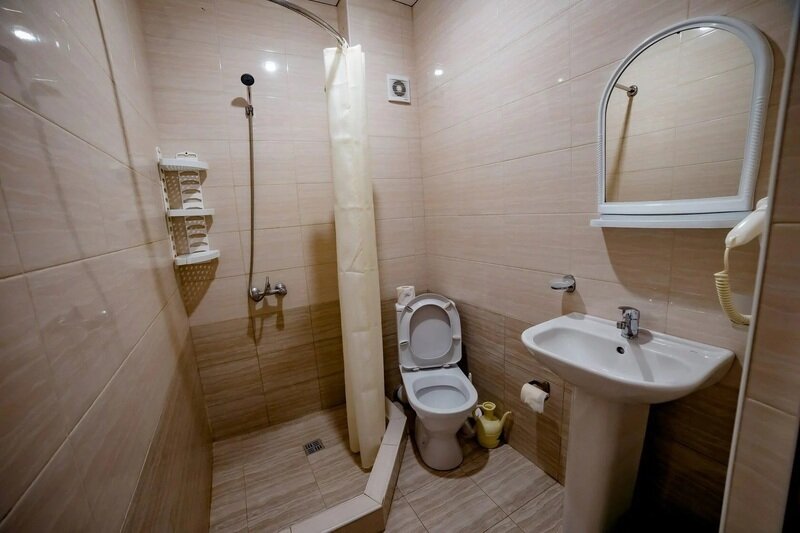 Люкс 4-местный 2-комнатный (с балконом с видом на горы)