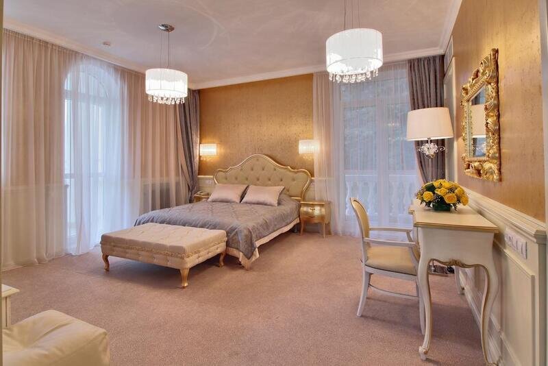 Вилла золотая