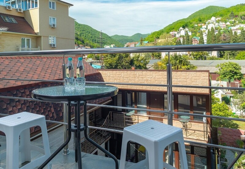 Делюкс 2-местный (с балконом и видом на горы)