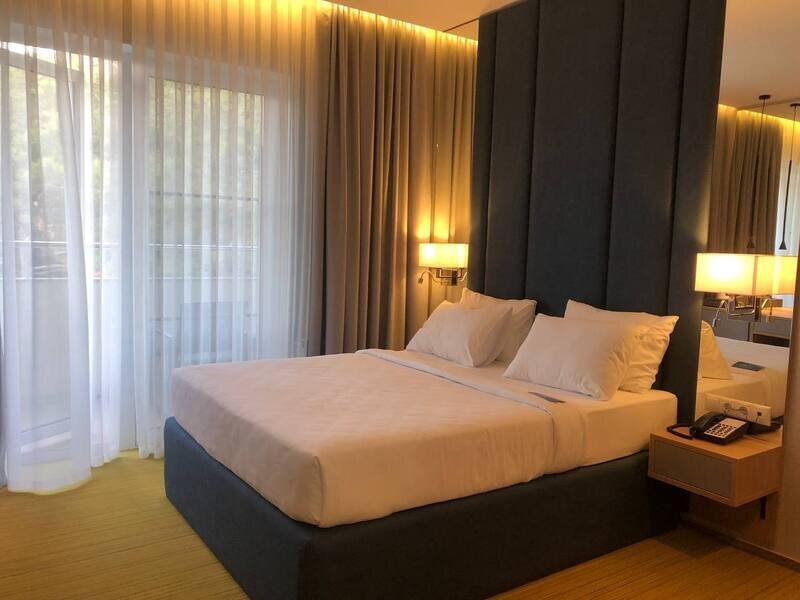 Junior Suite 2-местный (с балконом, вид на лес)