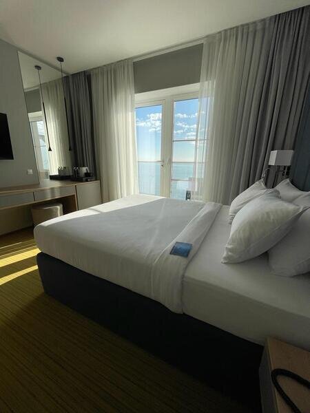 Junior Suite 2-местный (с балконом, вид на море)