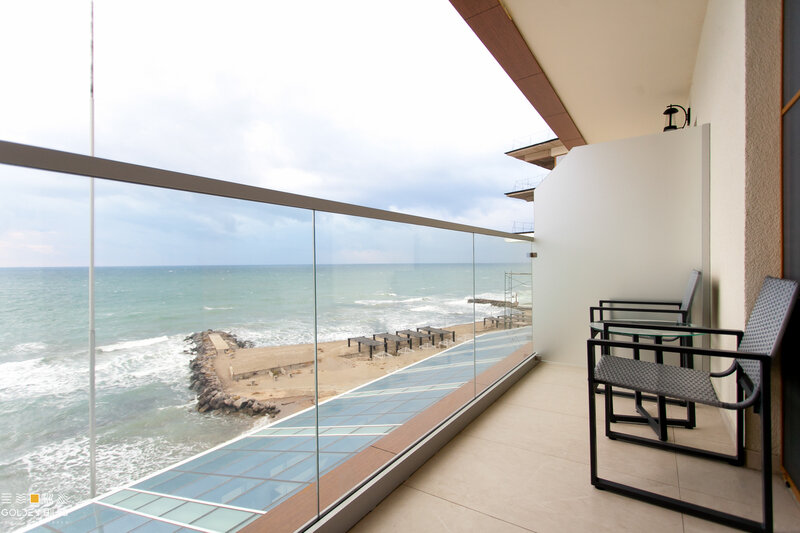 Junior Suite 2-местный (с балконом, вид на море)