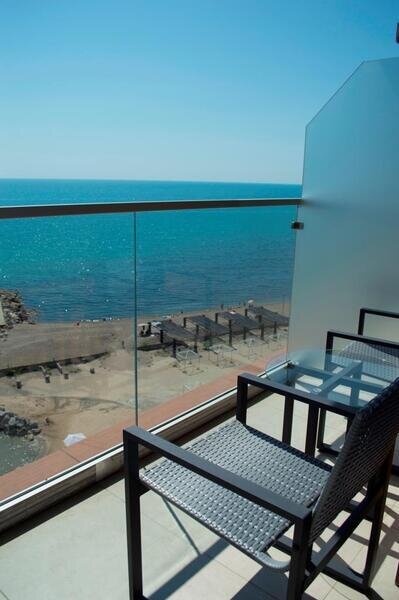 Junior Suite 2-местный (с балконом, вид на море)