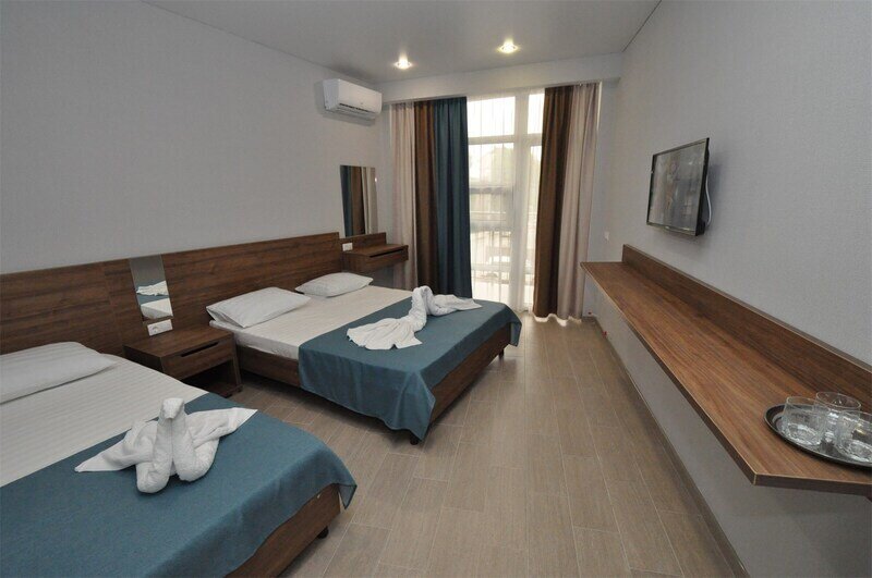 Стандартный 3-местный 1-комнатный (с балконом)