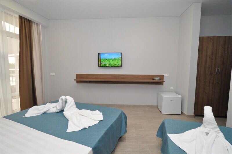 Стандартный 3-местный 1-комнатный (с балконом)