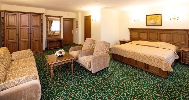 Джуниор сюит 2-местный (Бизнес с диваном)