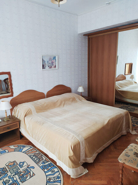 Джуниор сюит 2-местный 2-комнатный (с балконом и ванной Юг)