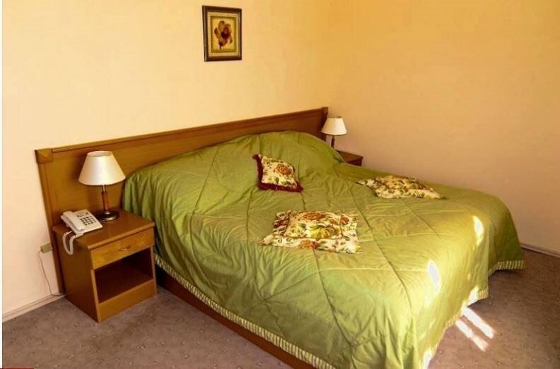 Джуниор сюит 2-местный 2-комнатный №3 (без балкона Запад)