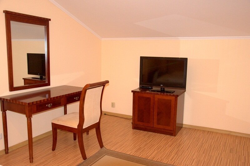 Люкс 4-местный 2-комнатный (2)