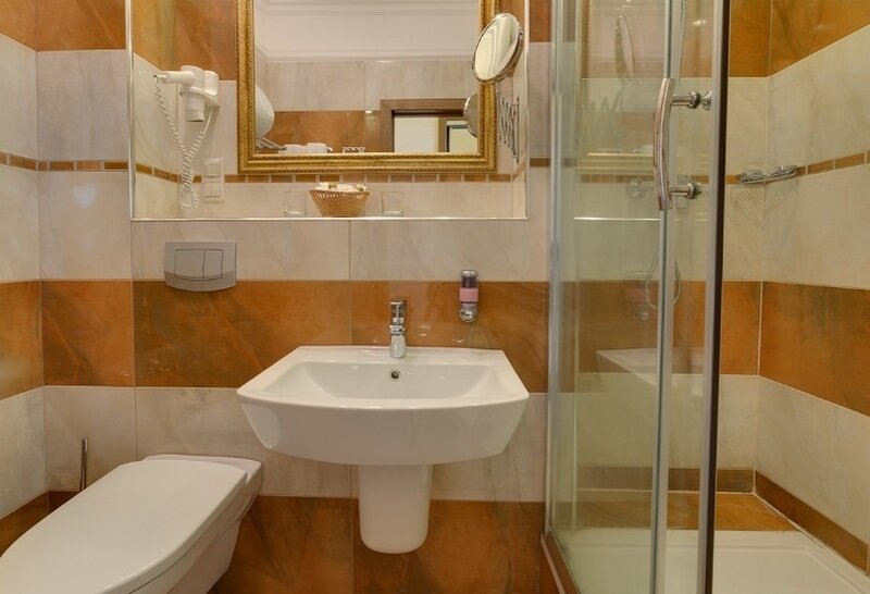 Сюит 2-местный 3-комнатный (номер в центральном корпусе)