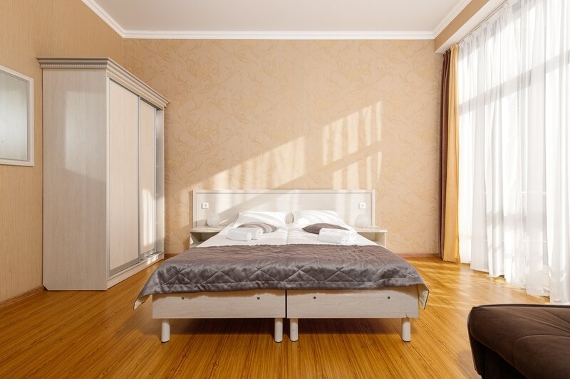 Комфорт 4-местный (с балконом и панорамным остеклением)