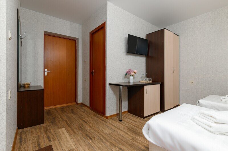 Стандарт 3-местный с двумя раздельными кроватями и балконом