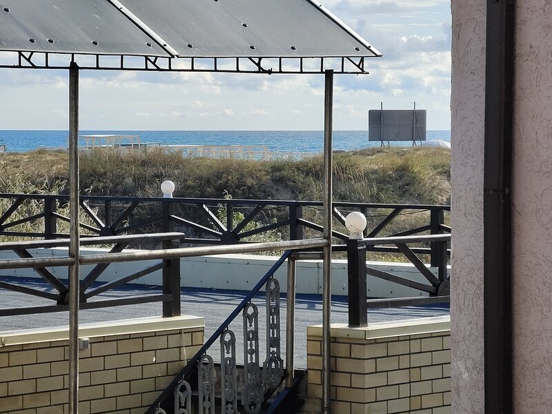 Апартаменты 7-местный 2-комнатный (вид на море)