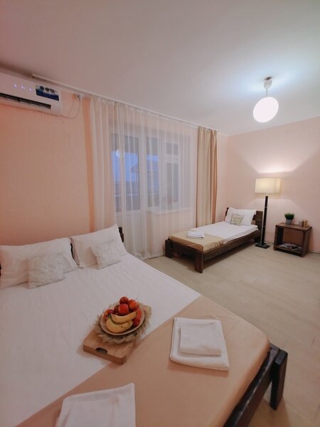 Апартаменты 8-местный (вид на территорию)