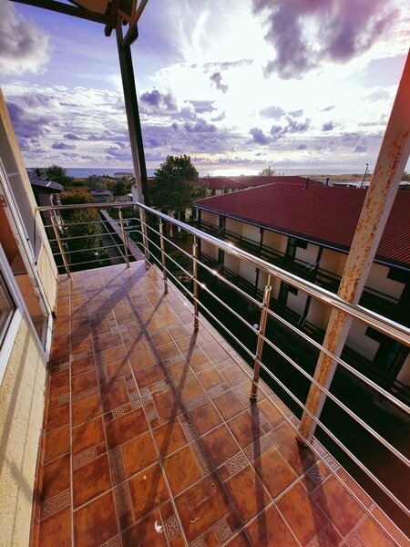 Полулюкс 4-местный (вид на море)